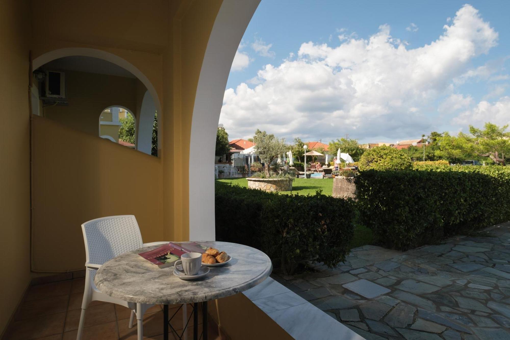 Tereza Apartments Acharavi  Exterior photo